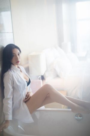挺进领导美妇的雪臀_DVD神马在线观看